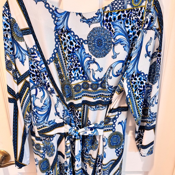 Peter Nygard Woman's XL Blue Art Design Dress - Picture 2 of 15